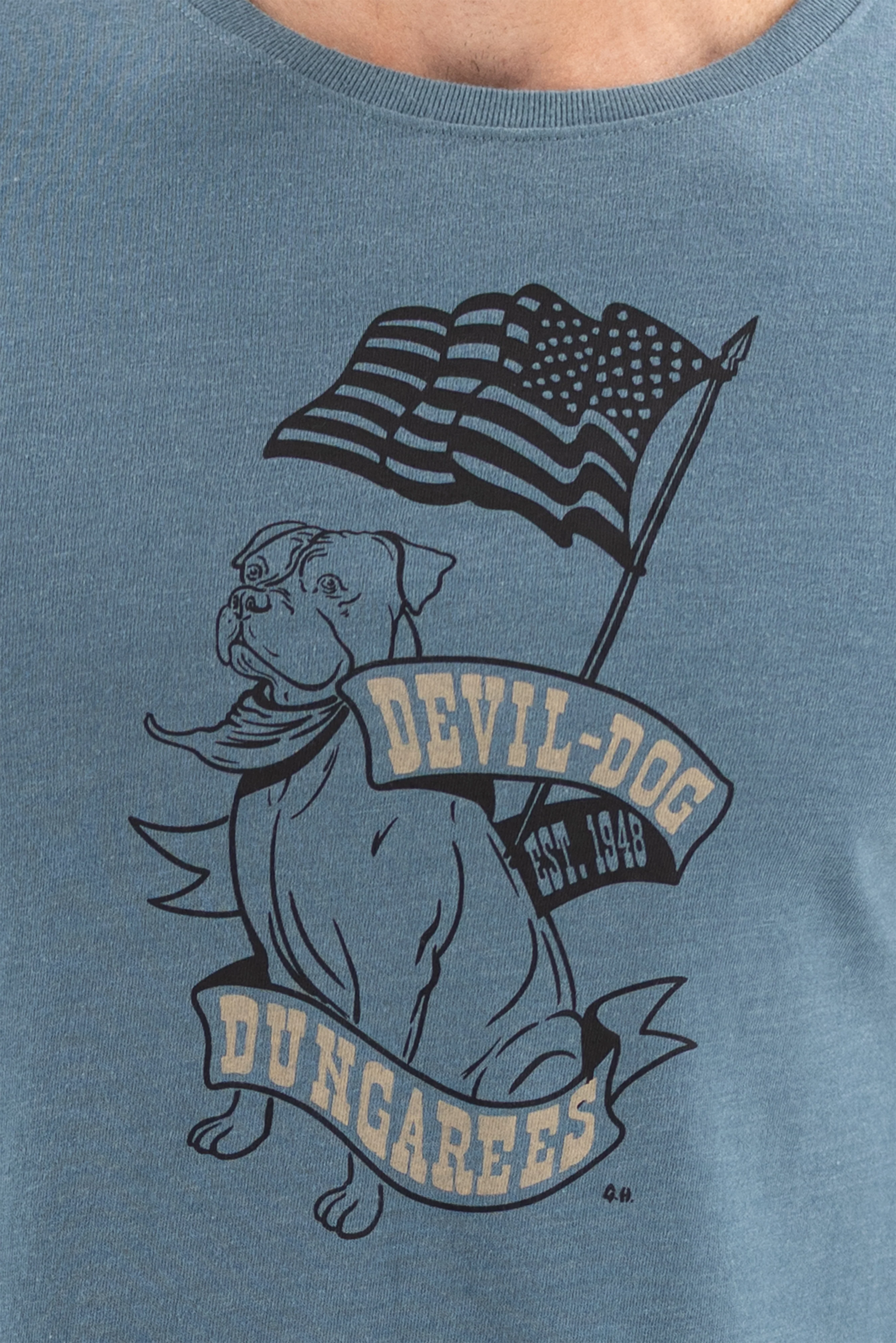 256-Graphic-T-shirt-Est.-1948-3.webp Graphic T-shirt - Est. 1948