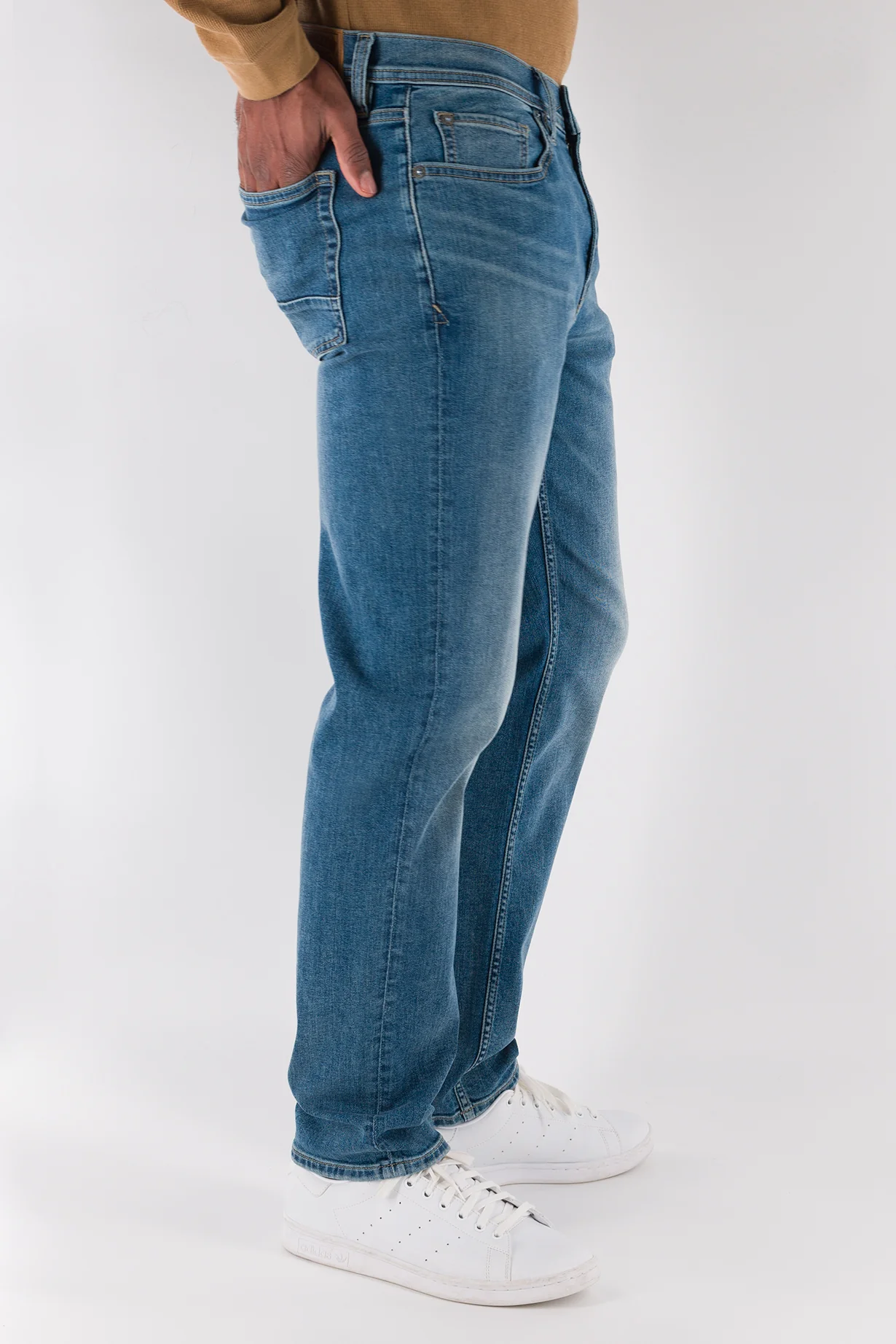 820-Athletic-Jean-Swansboro-4.webp Athletic Jean - Swansboro