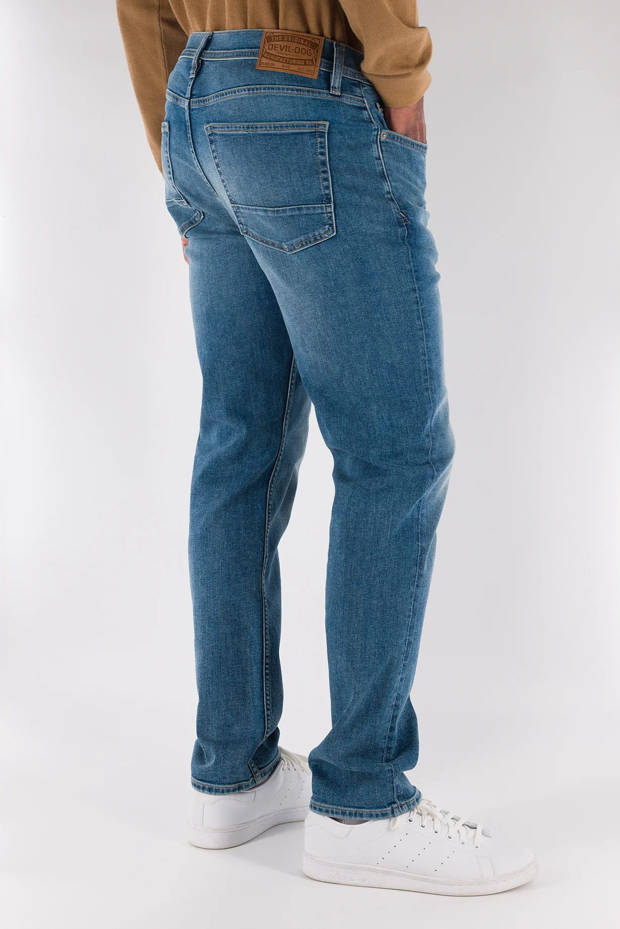 820-Athletic-Jean-Swansboro-5.webp Athletic Jean - Swansboro