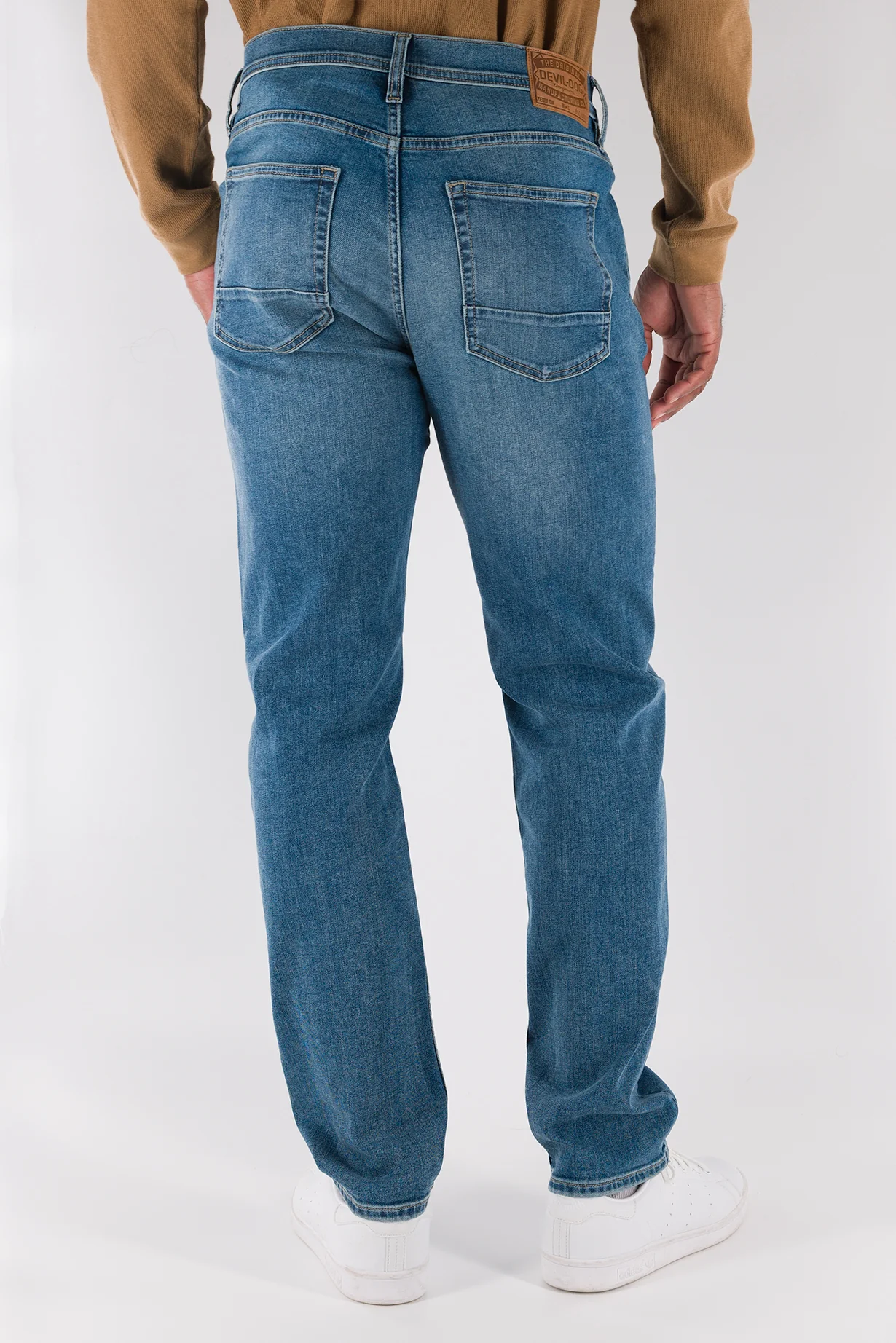 820-Athletic-Jean-Swansboro-6.webp Athletic Jean - Swansboro