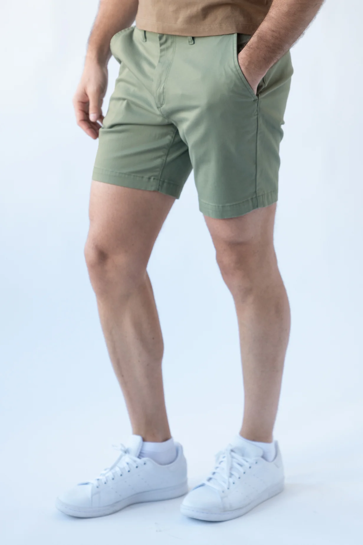 999-Chino-Short-7-Sea-Spray-3.webp Chino Short 7" - Sea Spray